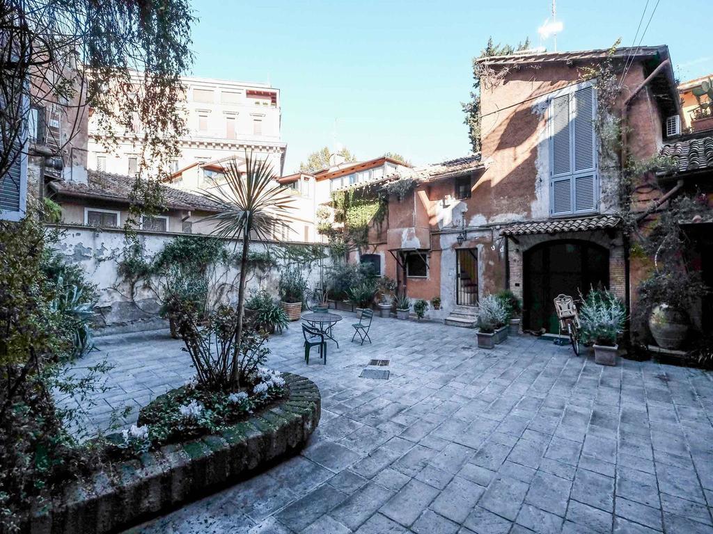 Ancient Trastevere Vespa Loft Rome Exterior photo