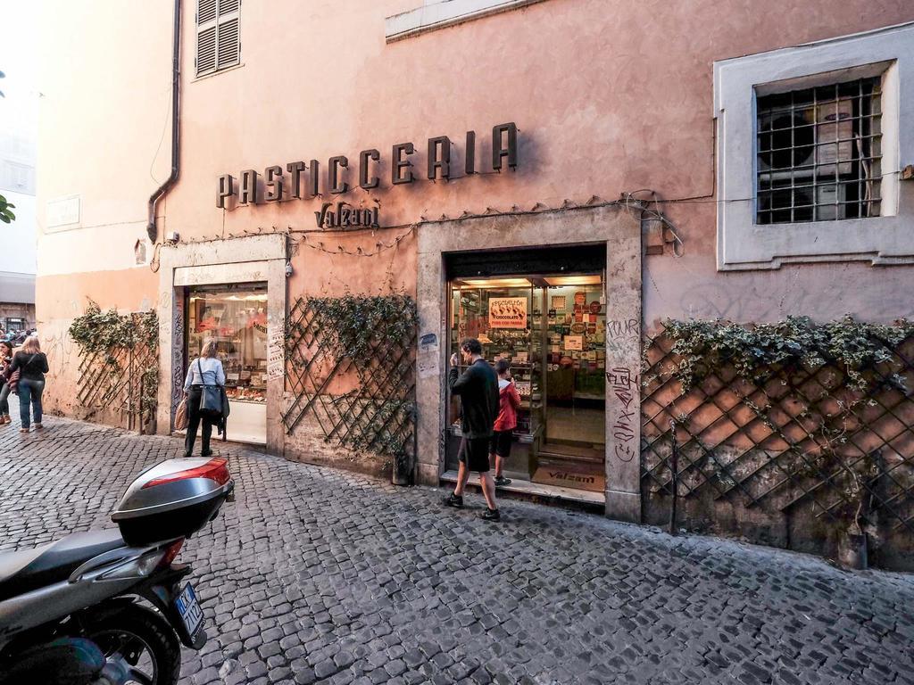 Ancient Trastevere Vespa Loft Rome Exterior photo