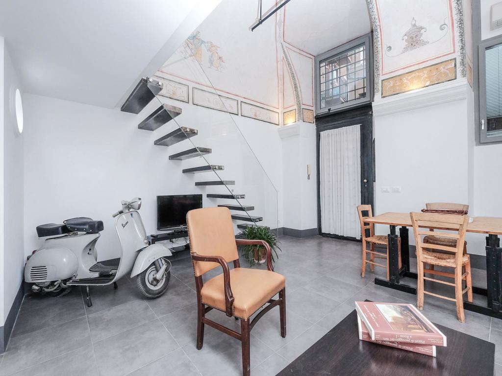 Ancient Trastevere Vespa Loft Rome Exterior photo