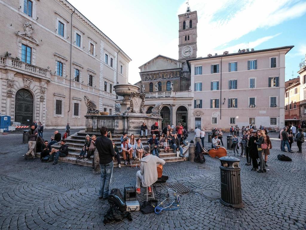 Ancient Trastevere Vespa Loft Rome Exterior photo